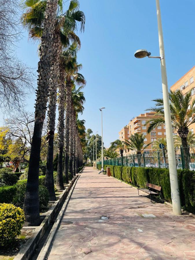 Cozy 2-Bedroom Serviced Apartment With Netflix Sagunto Εξωτερικό φωτογραφία